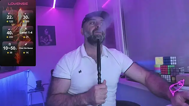 Snapshot of MAGABEAR077 chatting on 10/16/25, 08:50 MAGABEAR077 online show from 10/16/25, 08:50