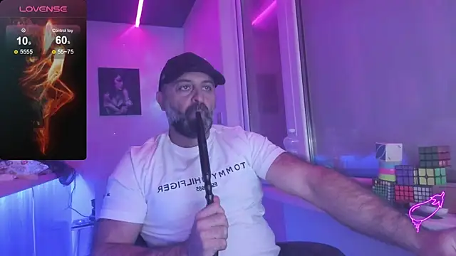 Snapshot of MAGABEAR077 chatting on 11/03/25, 07:39 MAGABEAR077 online show from 11/03/25, 07:39