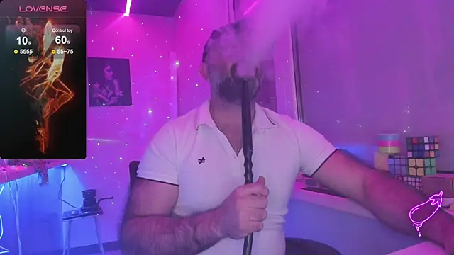 Snapshot of MAGABEAR077 chatting on 10/29/25, 02:21 MAGABEAR077 online show from 10/29/25, 02:21