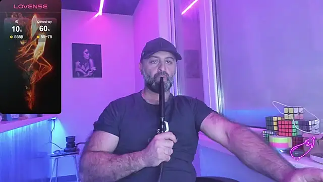 Snapshot of MAGABEAR077 chatting on 10/10/25, 01:34 MAGABEAR077 online show from 10/10/25, 01:34