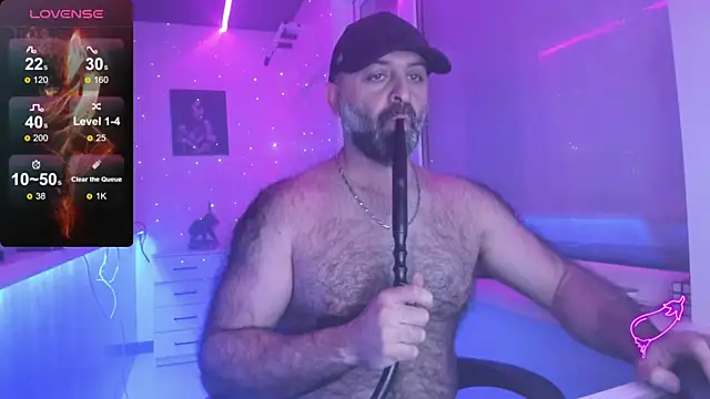 Snapshot of MAGABEAR077 chatting on 12/01/25, 03:24 MAGABEAR077 online show from 12/01/25, 03:24