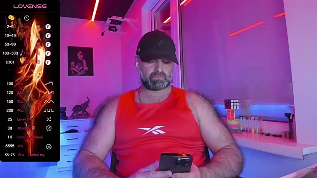 MAGABEAR077 online show from 05/17/26, 08:20
