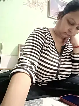 Kavya kapoor online show from 12/15/25, 05:41