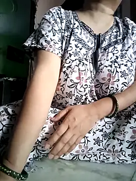 Kavya kapoor online show from 04/04/26, 04:19