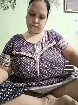Snapshot of Kavya_kapoor chatting on 07/06/26, 05:26 Kavya kapoor online show from 07/06/26, 05:26