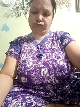 Snapshot of Kavya_kapoor chatting on 05/14/26, 05:43 Kavya kapoor online show from 05/14/26, 05:43