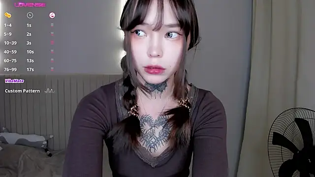 Snapshot of Dark_Ester chatting on 02/12/26, 02:39 Dark Ester online show from 02/12/26, 02:39