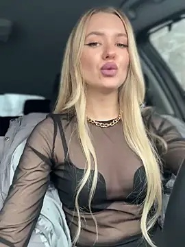 Snapshot of Devill_Angel_ chatting on 11/24/25, 10:04 Devill Angel online show from 11/24/25, 10:04