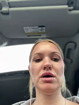 Snapshot of Devill_Angel_ chatting on 09/22/25, 11:27 Devill Angel online show from 09/22/25, 11:27