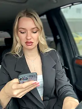 Snapshot of Devill_Angel_ chatting on 10/25/25, 09:19 Devill Angel online show from 10/25/25, 09:19