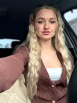 Snapshot of Devill_Angel_ chatting on 11/26/25, 11:10 Devill Angel online show from 11/26/25, 11:10