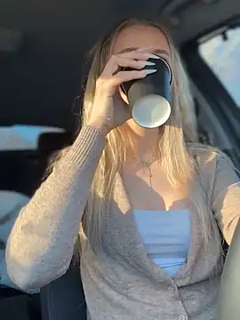 Snapshot of Devill_Angel_ chatting on 11/15/25, 08:40 Devill Angel online show from 11/15/25, 08:40