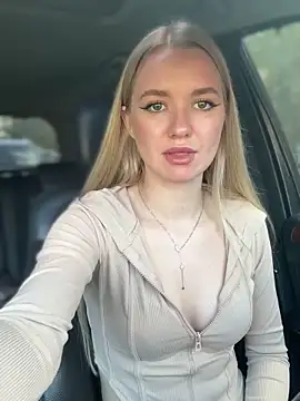 Snapshot of Devill_Angel_ chatting on 09/27/25, 11:49 Devill Angel online show from 09/27/25, 11:49