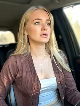 Snapshot of Devill_Angel_ chatting on 10/09/25, 12:17 Devill Angel online show from 10/09/25, 12:17