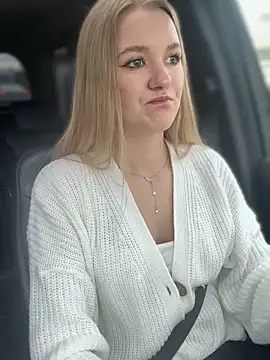 Snapshot of Devill_Angel_ chatting on 03/10/25, 06:27 Devill Angel online show from 03/10/25, 06:27