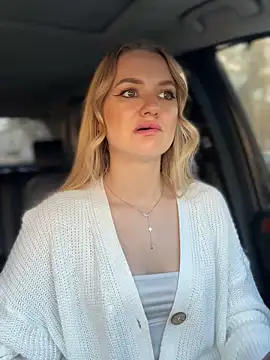 Snapshot of Devill_Angel_ chatting on 10/19/25, 10:29 Devill Angel online show from 10/19/25, 10:29