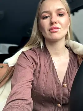 Snapshot of Devill_Angel_ chatting on 11/19/25, 09:53 Devill Angel online show from 11/19/25, 09:53