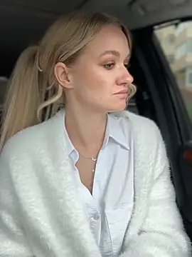 Snapshot of Devill_Angel_ chatting on 09/24/25, 11:06 Devill Angel online show from 09/24/25, 11:06