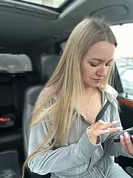 Snapshot of Devill_Angel_ chatting on 03/08/25, 09:39 Devill Angel online show from 03/08/25, 09:39