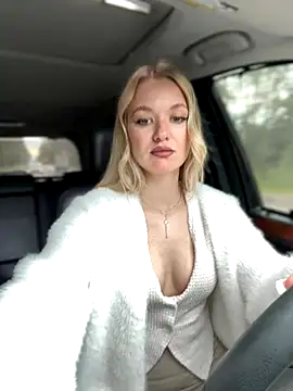 Snapshot of Devill_Angel_ chatting on 09/26/25, 11:06 Devill Angel online show from 09/26/25, 11:06