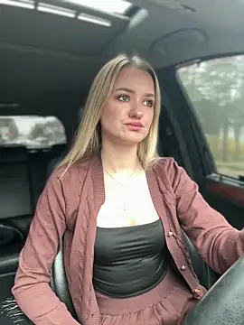 Snapshot of Devill_Angel_ chatting on 10/16/25, 09:17 Devill Angel online show from 10/16/25, 09:17