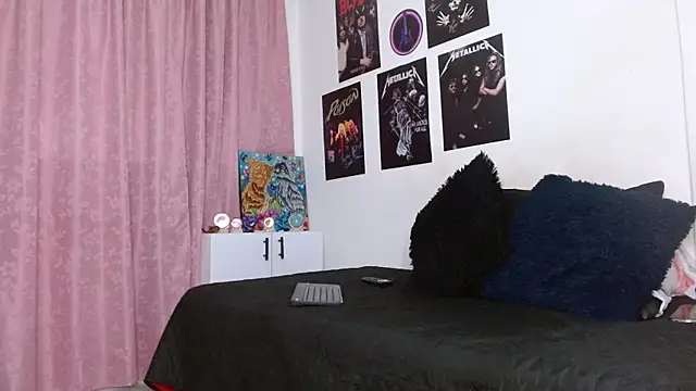 scarlett  morgan online show from 11/12/25, 01:37