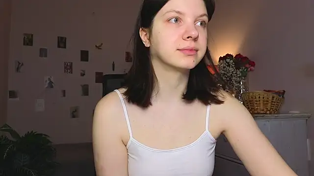 Baby Evalena online show from 04/29/26, 06:17