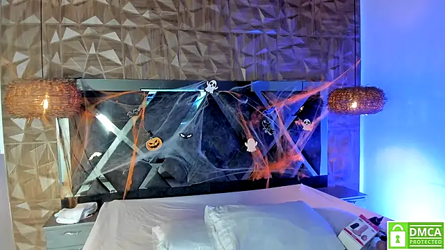 Rose Evans   online show from 11/04/25, 04:27