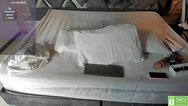 Rose Evans   online show from 02/06/26, 05:14