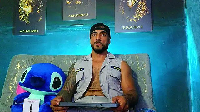 ERIC HARRISON online show from 10/31/25, 11:44