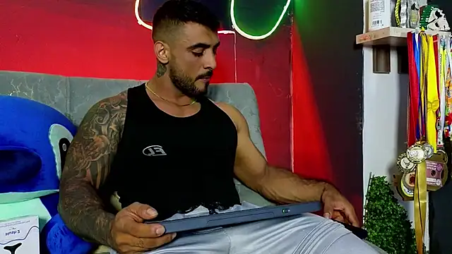 ERIC HARRISON online show from 02/24/26, 01:50