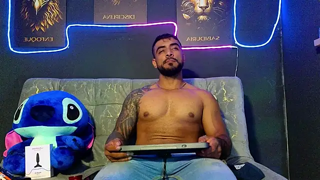 ERIC HARRISON online show from 11/15/25, 02:15