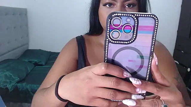 Snapshot of alanajonees22 chatting on 07/11/26, 03:45 alanajonees22 online show from 07/11/26, 03:45