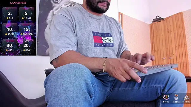 Luke  09 online show from 10/10/25, 11:22