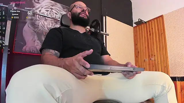 Luke  09 online show from 04/24/26, 11:45