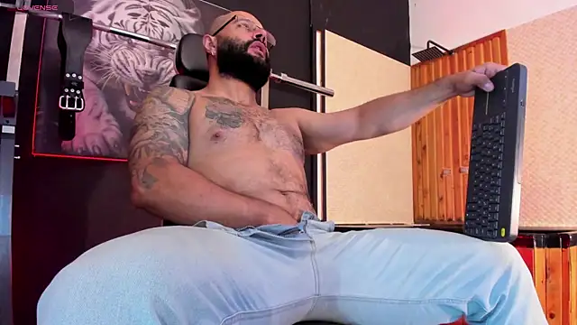 Luke  09 online show from 04/16/26, 12:17