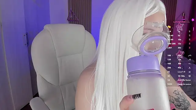 Kendall Bunnyy online show from 10/11/25, 06:31