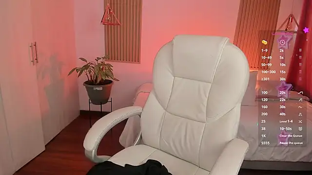 Kendall Bunnyy online show from 12/15/25, 06:58