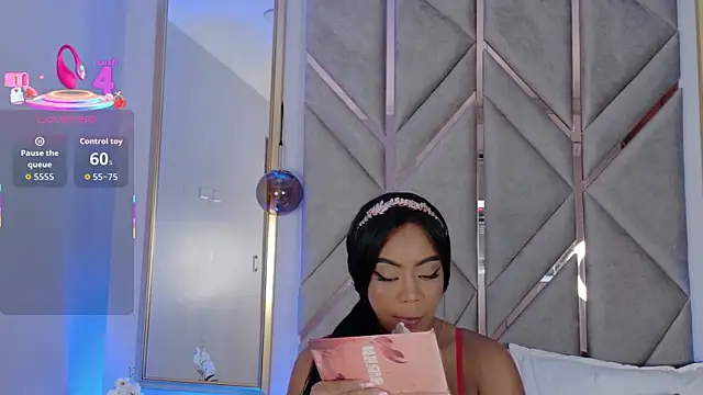 Lola King online show from 11/05/25, 10:57