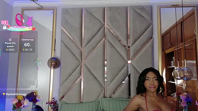 Lola King online show from 11/11/25, 03:23