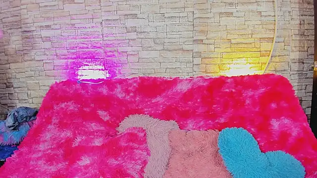 Snapshot of kitty_queen10 chatting on 02/20/26, 04:20 kitty queen10 online show from 02/20/26, 04:20