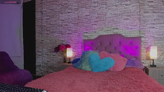 kitty queen10 online show from 09/17/25, 04:14