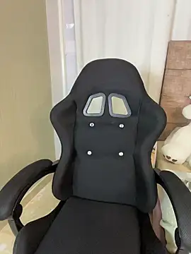 littlemelodi18 online show from 02/24/26, 11:05