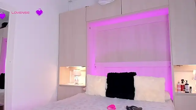 IvannaMuller  online show from 12/17/24, 07:26