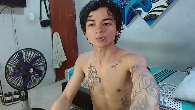 Snapshot of Lovebeng_ chatting on 02/22/26, 12:07 Lovebeng online show from 02/22/26, 12:07