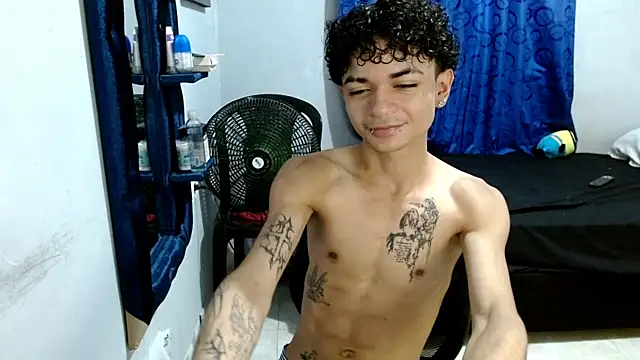 Snapshot of Lovebeng_ chatting on 03/12/25, 10:39 Lovebeng online show from 03/12/25, 10:39