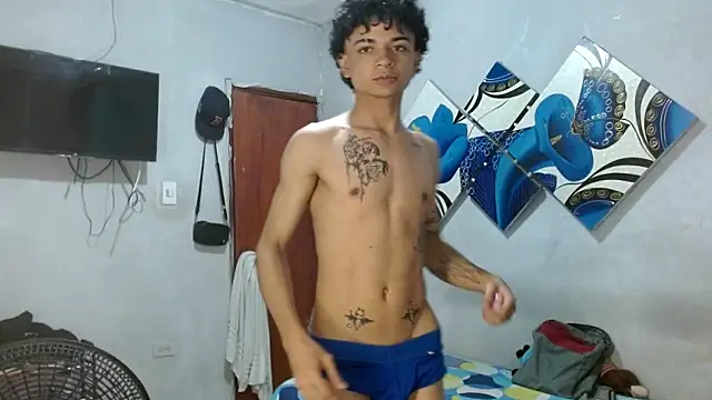 Snapshot of Lovebeng_ chatting on 10/11/25, 12:33 Lovebeng online show from 10/11/25, 12:33