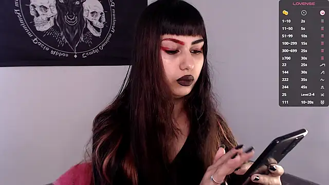 Little-Lucifer online show from 11/11/25, 08:36