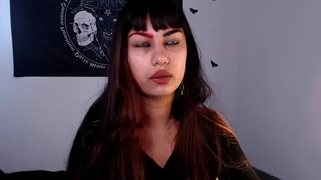 Little-Lucifer online show from 12/04/25, 05:23