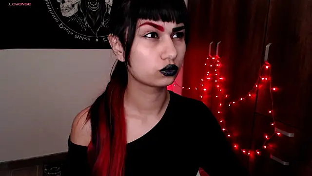 Snapshot of Little-Lucifer chatting on 02/11/26, 10:53 Little-Lucifer online show from 02/11/26, 10:53